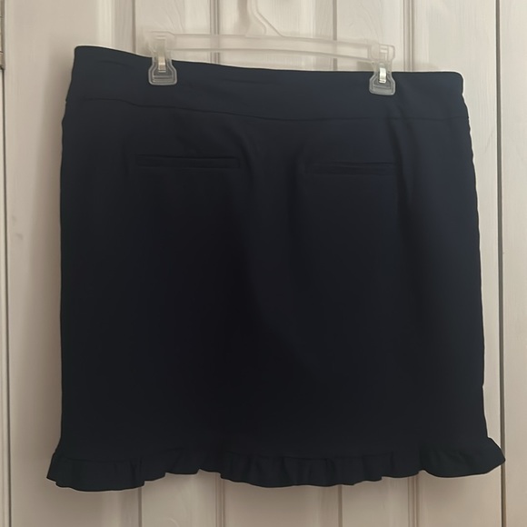 Ladies blue skirt with built in shorts. - Picture 2 of 4